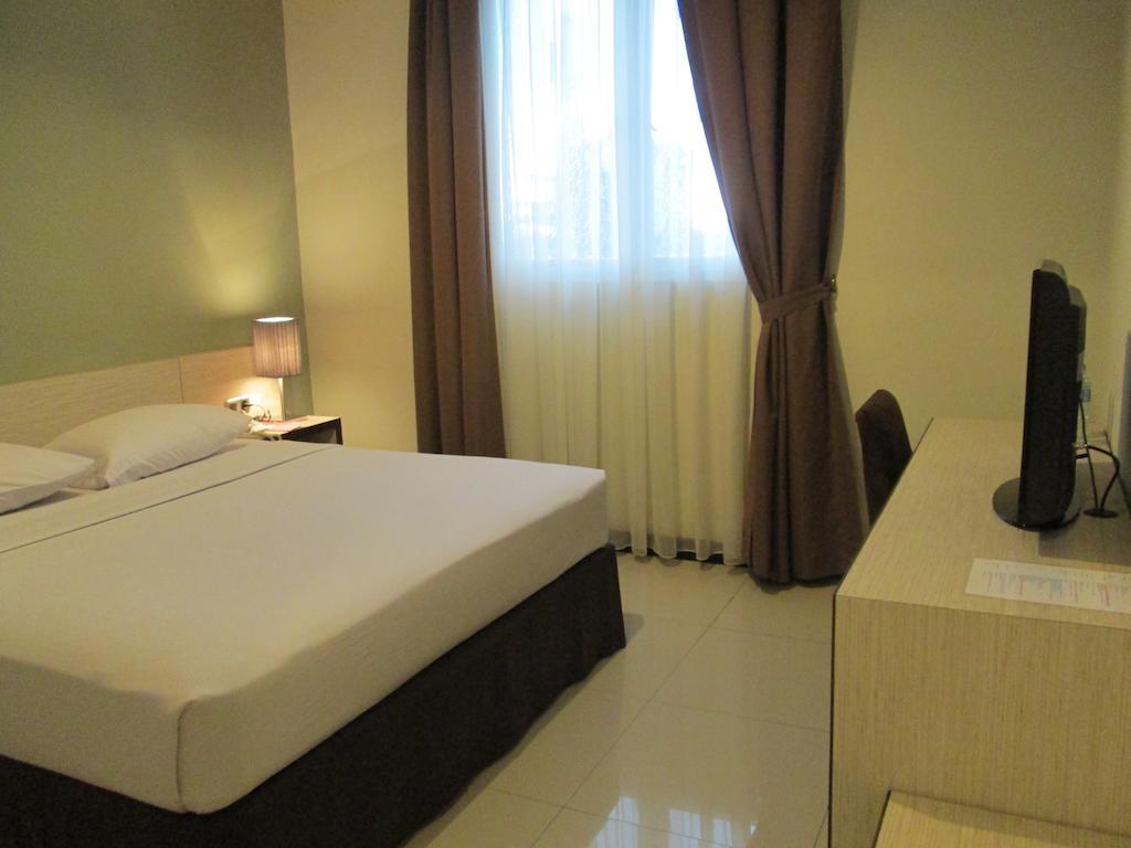 N3 Hotel Τζακάρτα Δωμάτιο φωτογραφία