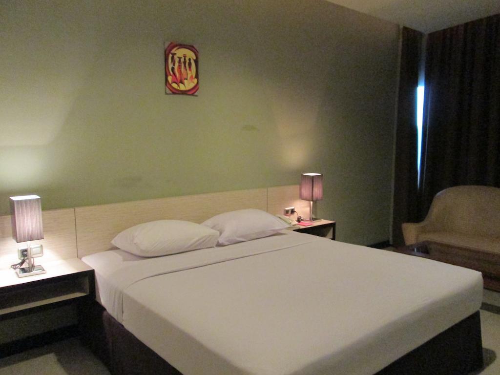 N3 Hotel Τζακάρτα Δωμάτιο φωτογραφία